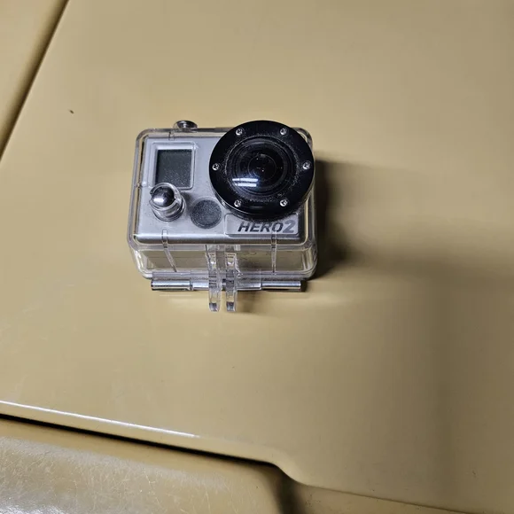 GoPro HERO2 Gray Adventure Camera - Picture 3 of 5